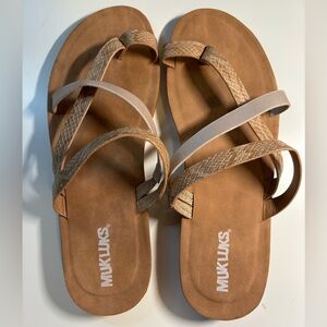 MUK LUKS Beige & Pearl Snake Embossed Criss-Cross Strap Sandal